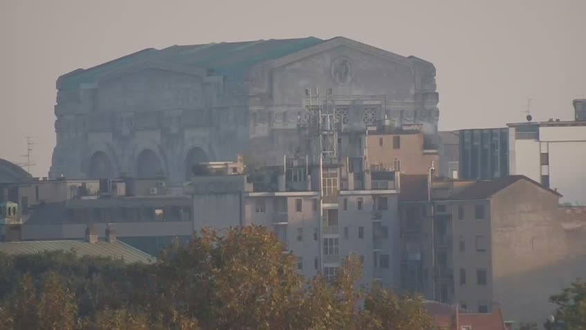 Skyline de Milán El tiempo