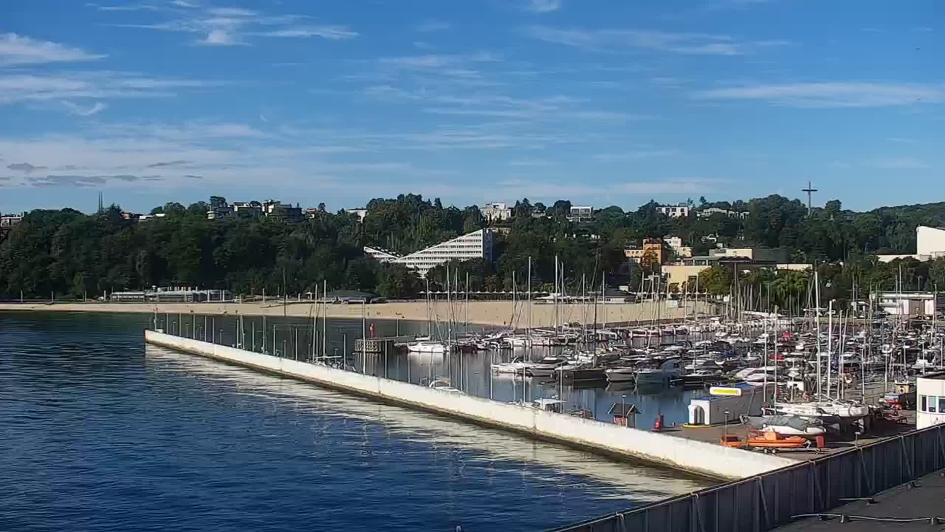 Gdynia: Plaza Kościuszki / Dar Pomorza