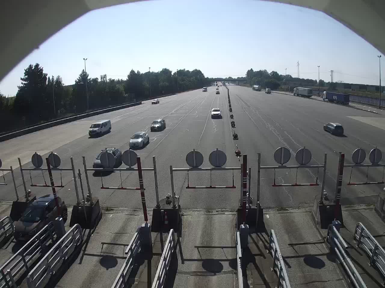 Heudebouville : A13 près de Louviers, Péage de Heudebouville, vue orientée vers Le Havre ou Caen