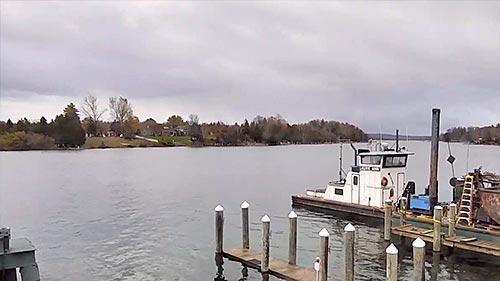 アイアントン・フェリー、シャルルボア