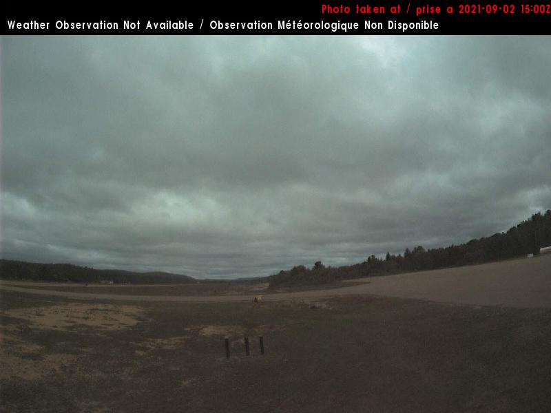 Live HD cam La Macaza Mont Tremblant International Airport (CYFJ