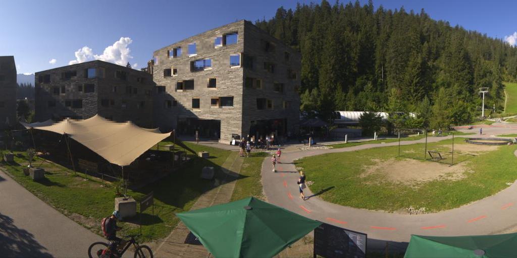 Laax: 265° Panorama Rocksresort