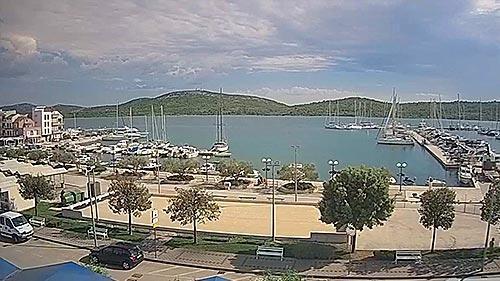 ピロバックマリーナ