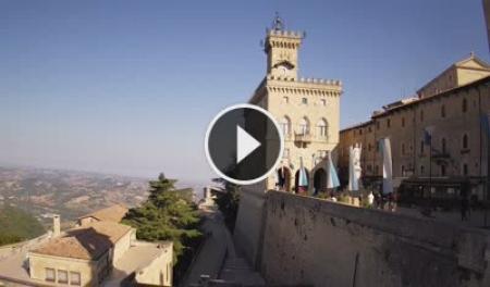 San Marino: Piazza Libertà e Palazzo Pubblico