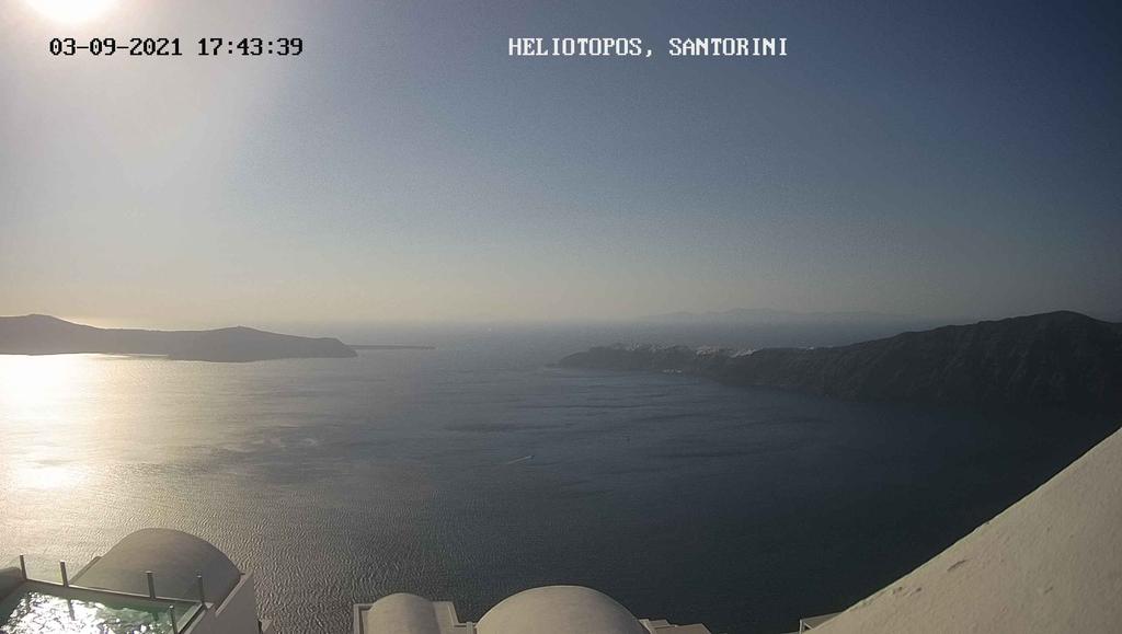 Santorin : la vue sur le volcan de Santorin