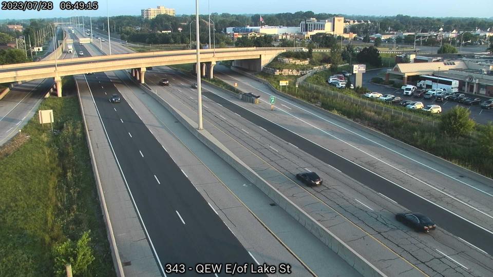 Сент-Катаринс QEW возле Лейк-стрит
