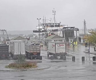 Vineyard Haven Ferry Live - Marthas Vineyard